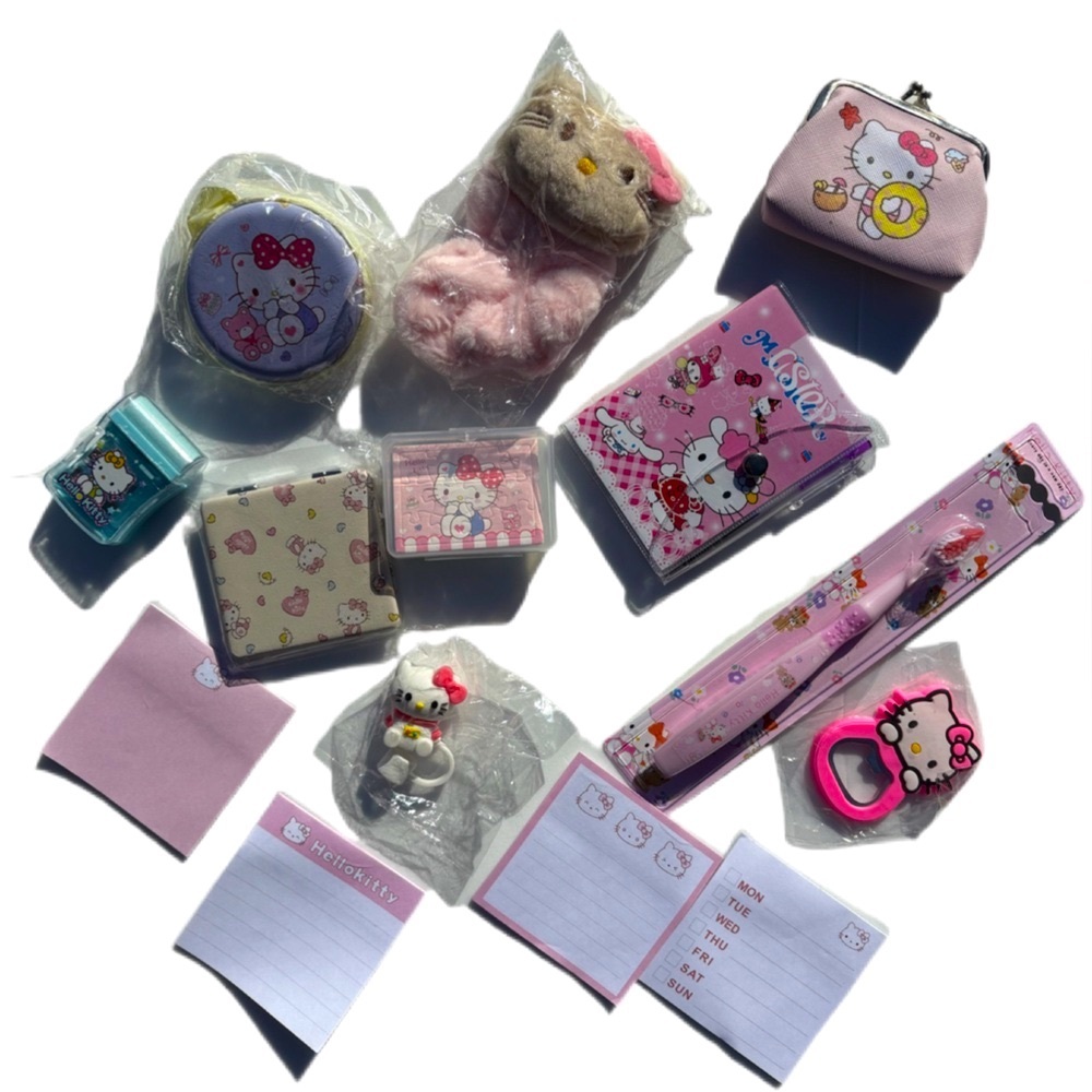 Hello Kitty Bundle Sanrio - Picture 13 of 13